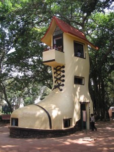big shoe - Hanging garden Mumbai big shoe - Hanging garden Mumbai