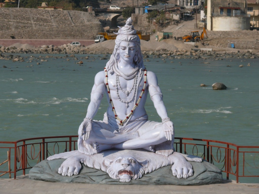 Now_memory_Shiva_statue_near_Paramarth_Niketan