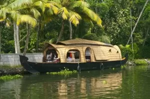 Alleppey travel guide - Alleppey sightseeing Alappuzha houseboat alleppey kerela Alappuzha