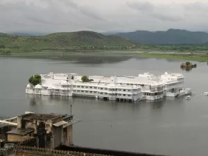 Lake Palace Udaipur Aravali mountain lake palace hotel udaipur Aravali mountain