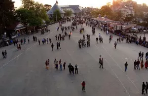 Fun things to do in Shimla Paragliding in Shimla tourist at ridge shimla Paragliding in Shimla