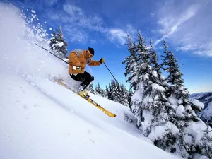 1383894402skiing Kufri Himachal Pradesh 90873 1600x1200