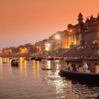 30 things do to after turning 30 in India varanasi temple1
